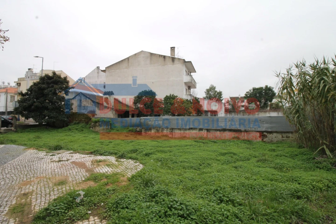 Moradia T2 para Venda em São João Baptista Foto 53