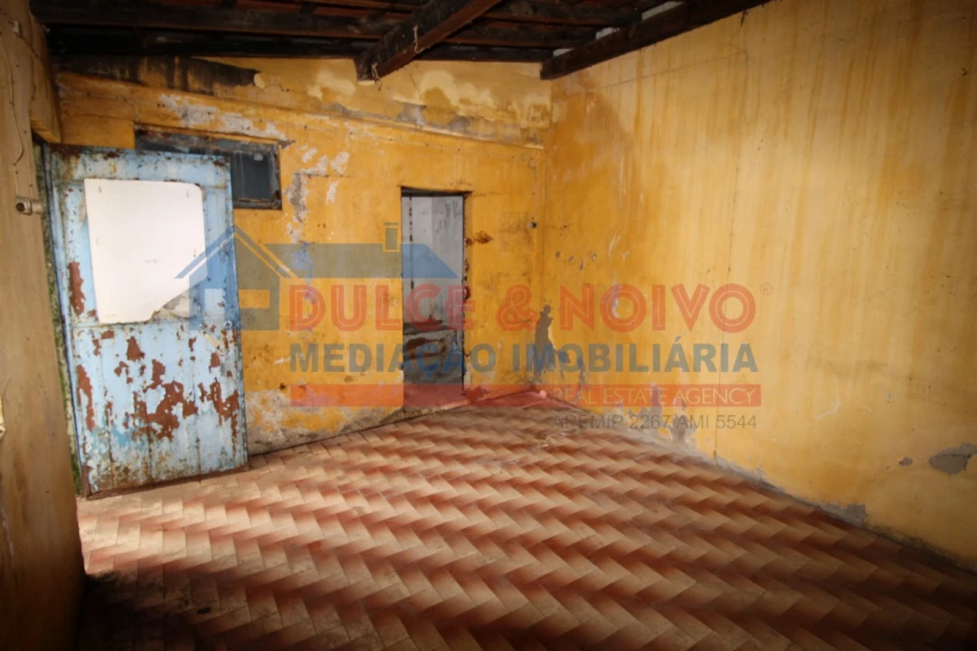 Moradia T2 para Venda em São João Baptista Foto 55