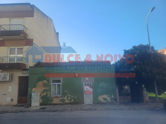 Moradia T2 para Venda em São João Baptista Foto 22