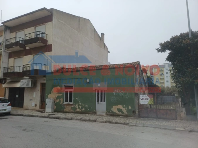 Moradia T2 para Venda em São João Baptista Foto 23