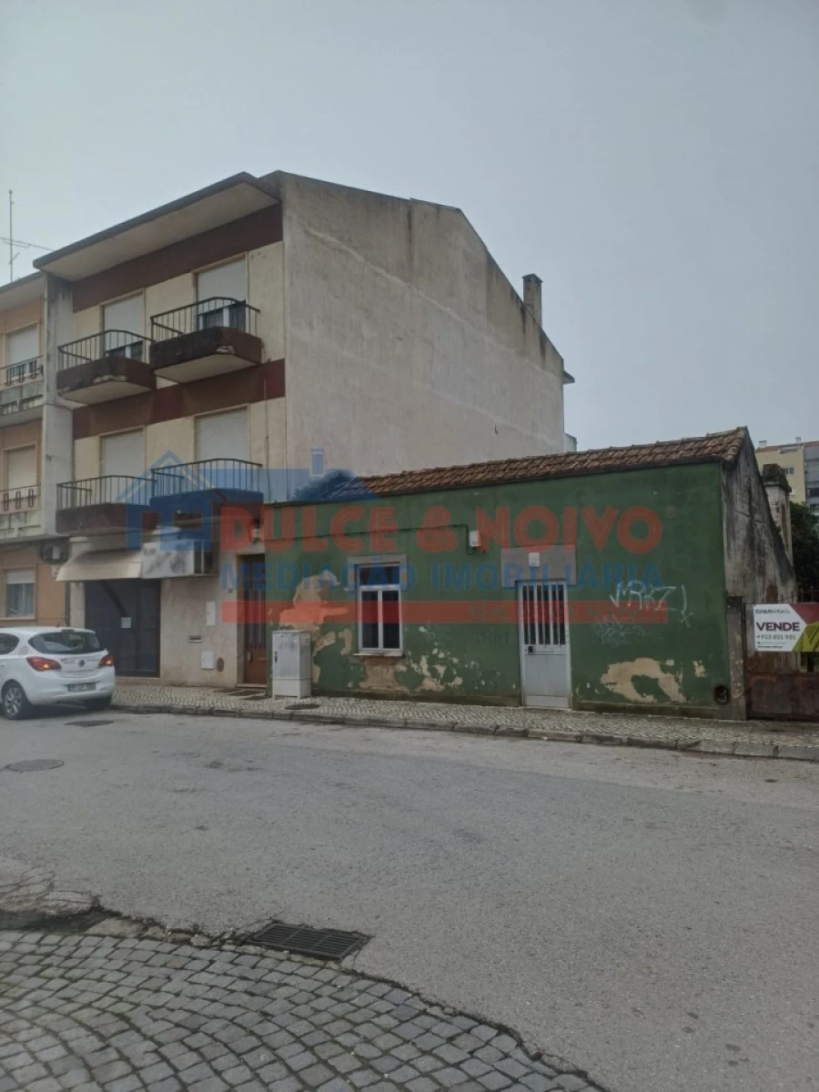 Moradia T2 para Venda em São João Baptista Foto 28