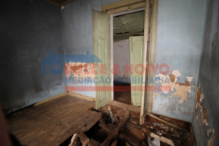 Moradia T2 para Venda em São João Baptista Foto 24