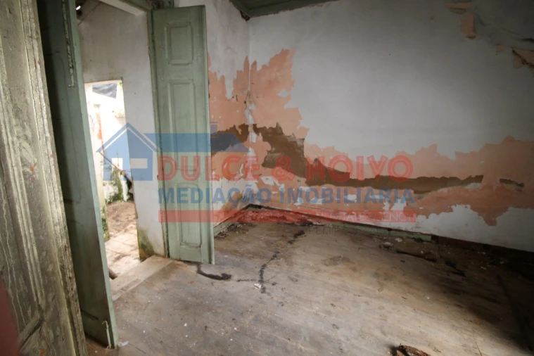 Moradia T2 para Venda em São João Baptista Foto 27