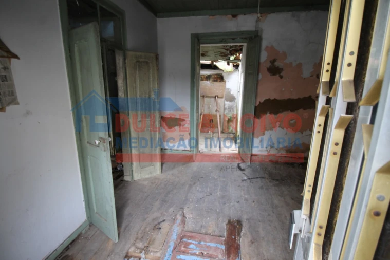 Moradia T2 para Venda em São João Baptista Foto 33