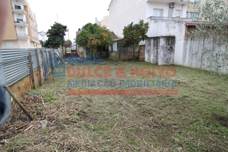 Moradia T2 para Venda em São João Baptista Foto 51