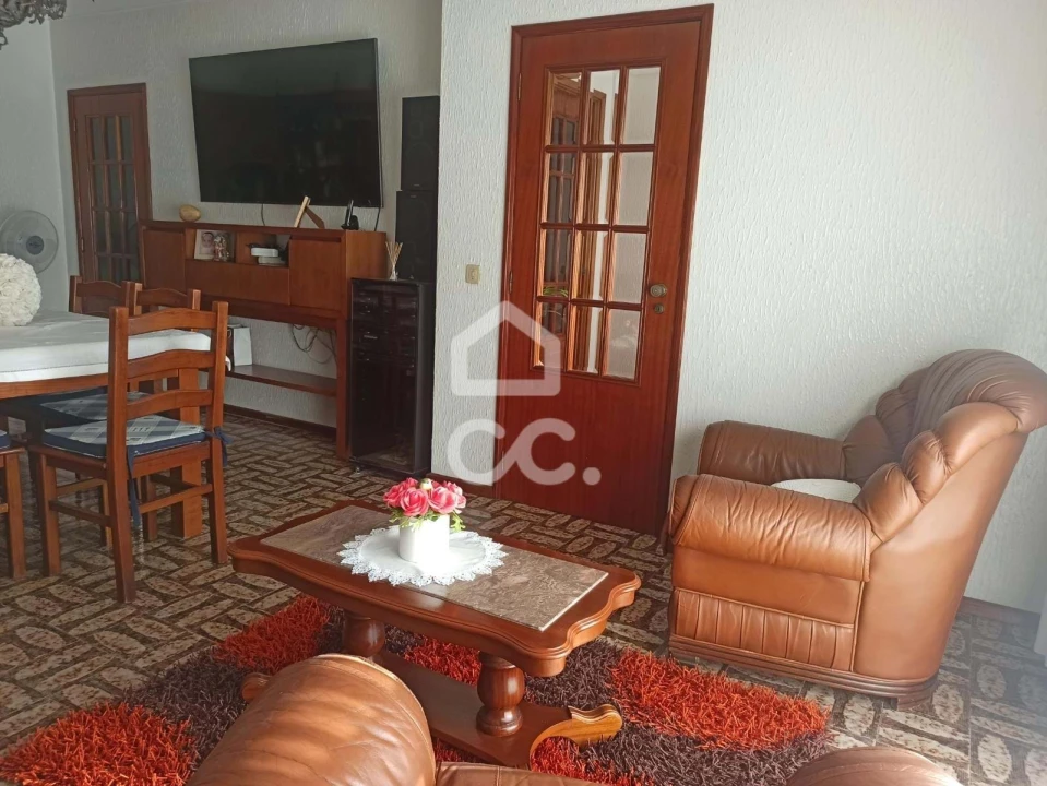 Moradia T3 para Venda em Joane Foto 11