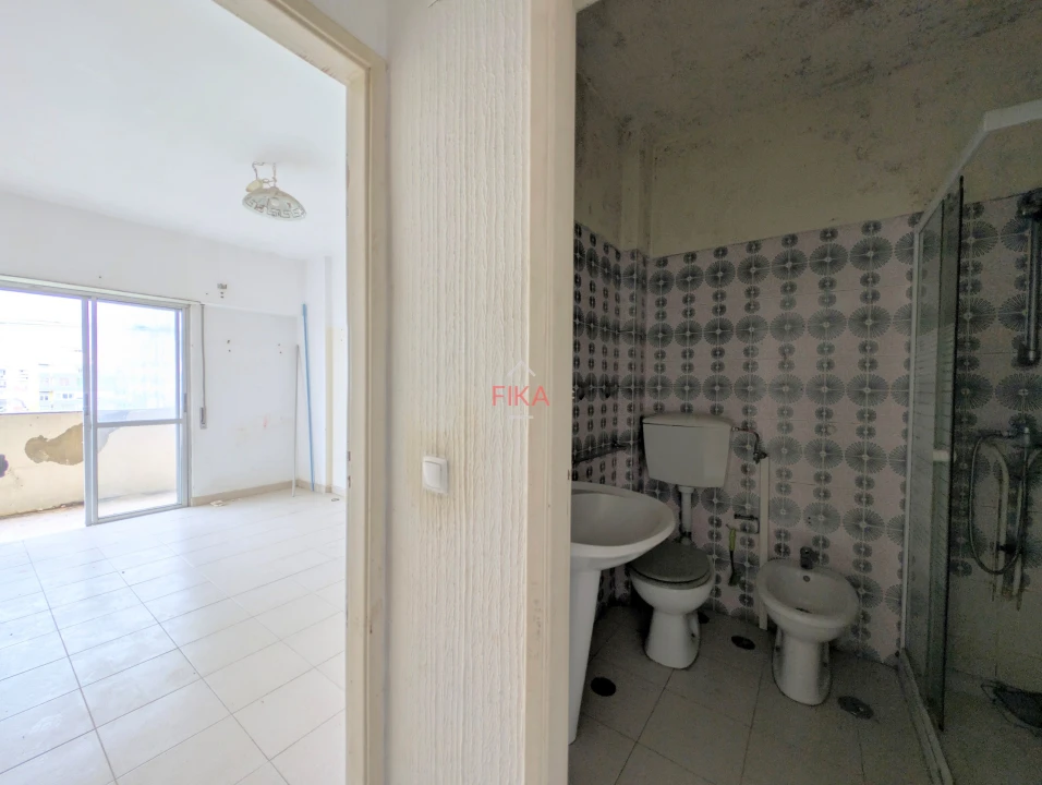 Apartamento T1 para Venda em Costa da Caparica Foto 12