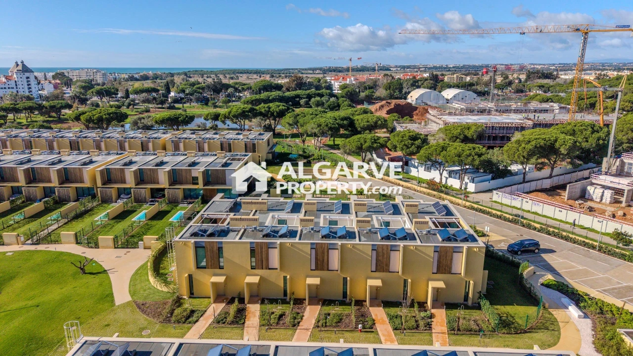 Moradia T3 para Venda em Quarteira Foto 31