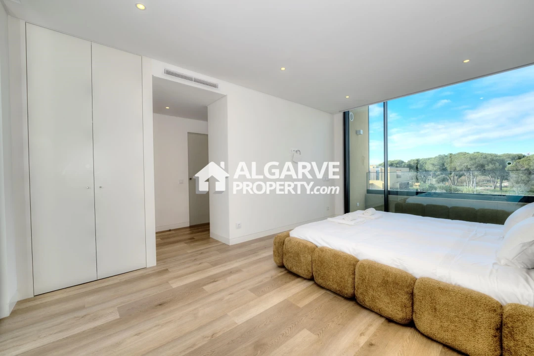 Moradia T3 para Venda em Quarteira Foto 35