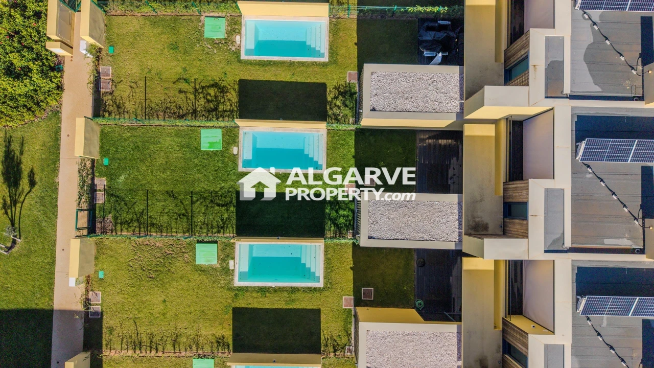 Moradia T3 para Venda em Quarteira Foto 32