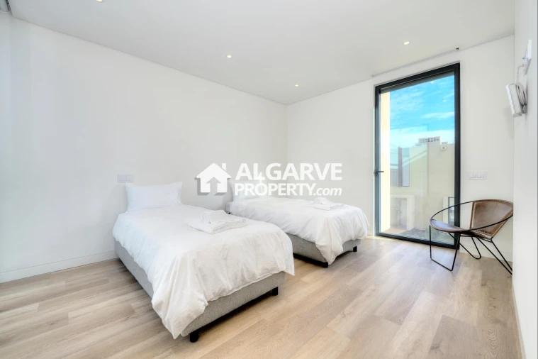 Moradia T3 para Venda em Quarteira Foto 34