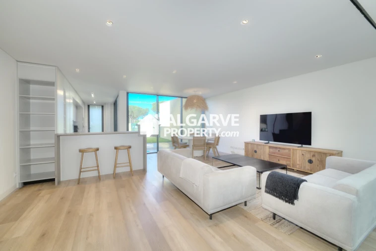 Moradia T3 para Venda em Quarteira Foto 36