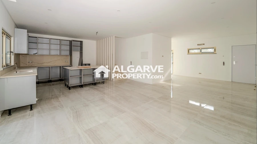 Moradia T3 para Venda em Olhão Foto 2