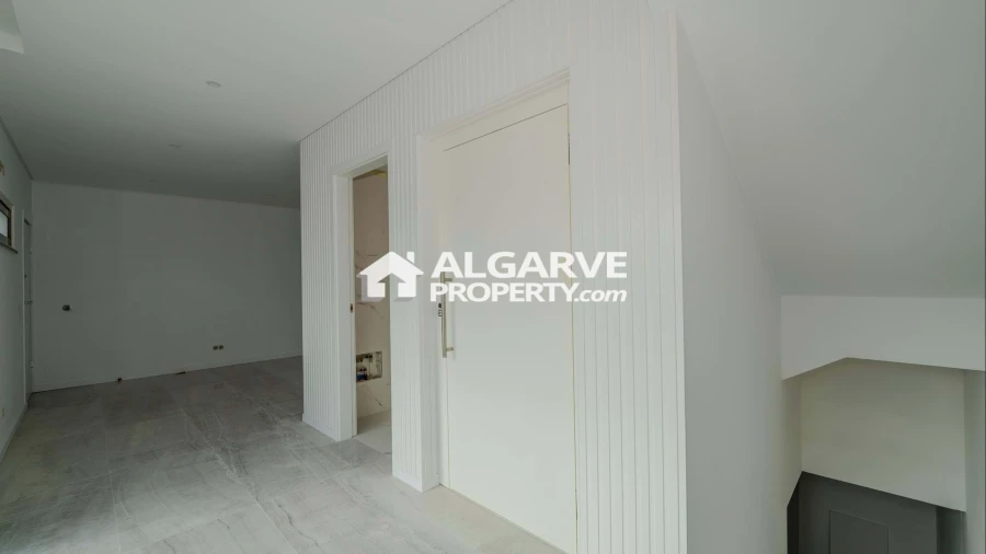 Moradia T3 para Venda em Olhão Foto 10