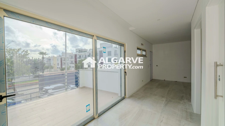 Moradia T3 para Venda em Olhão Foto 3