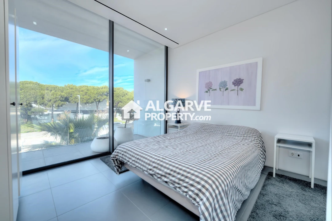 Moradia T6 para Venda em Quarteira Foto 42