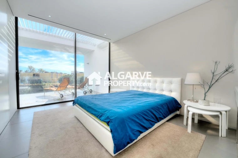 Moradia T6 para Venda em Quarteira Foto 45