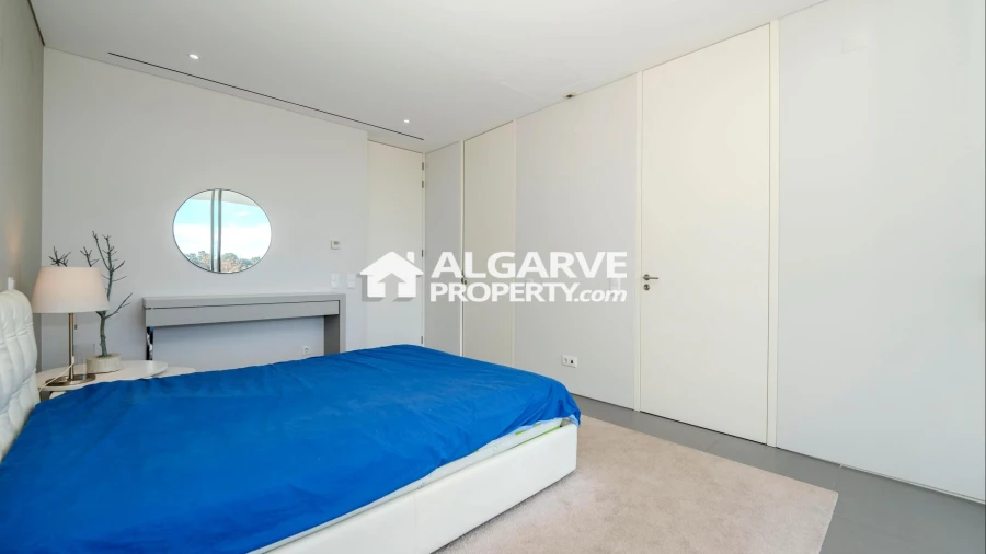 Moradia T6 para Venda em Quarteira Foto 29