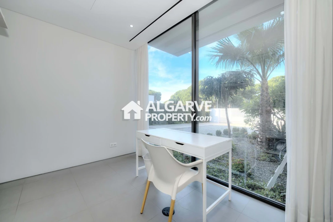 Moradia T6 para Venda em Quarteira Foto 51