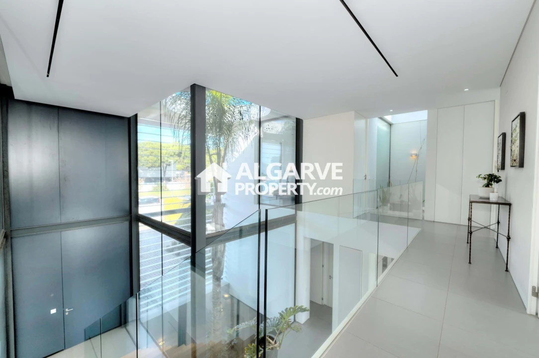 Moradia T6 para Venda em Quarteira Foto 44