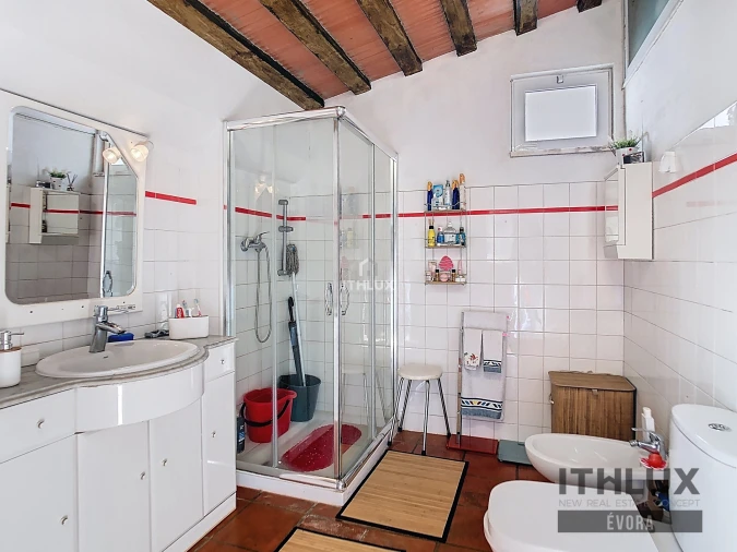 Moradia T2 para Venda em Ciladas Foto 4