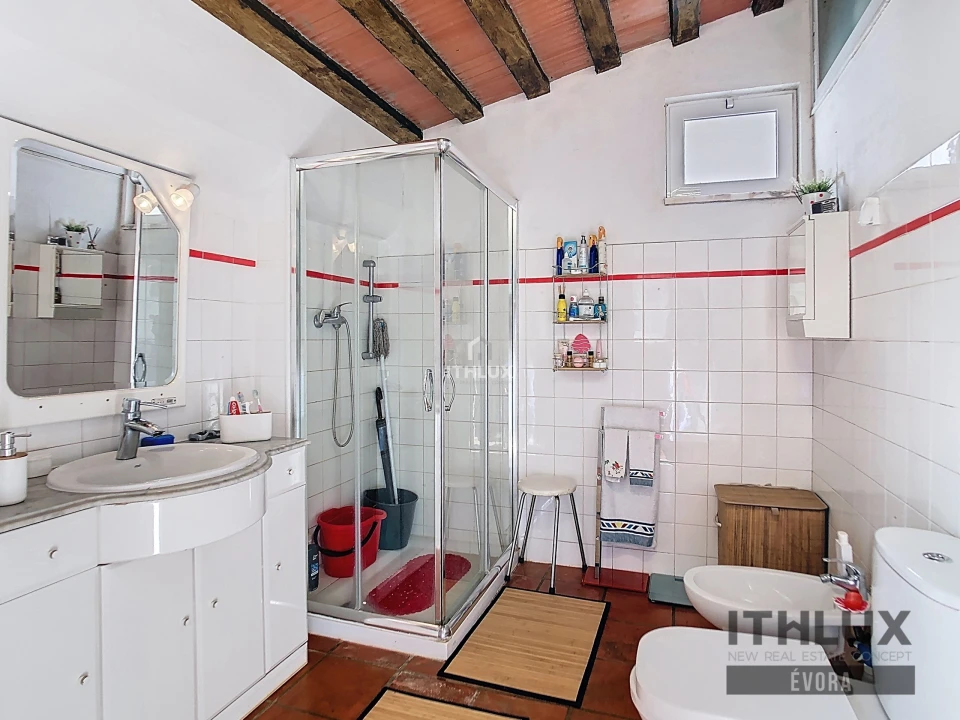 Moradia T2 para Venda em Ciladas Foto 4