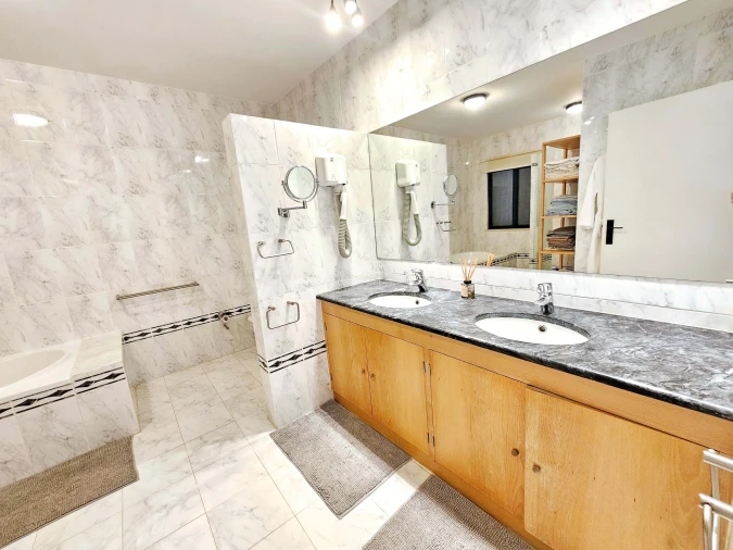 Moradia T3 para Venda em Loule (São Sebastião) Foto 16