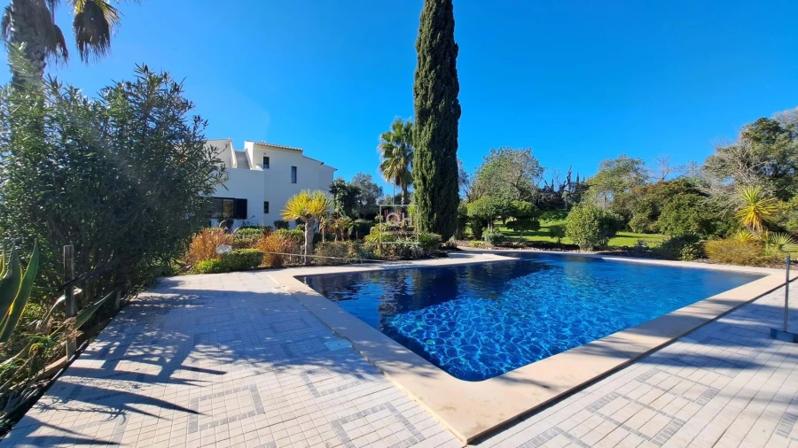 Moradia T3 para Venda em Loule (São Sebastião) Foto 2