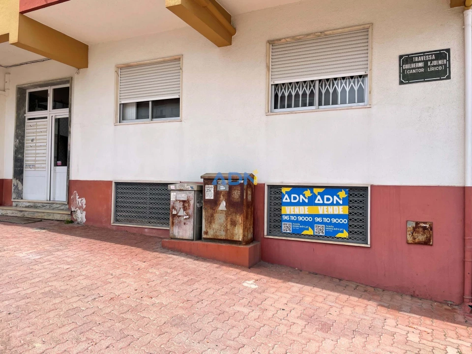 Negócio para Venda em Amora Foto 13