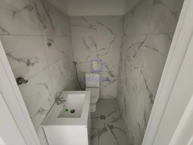 Negócio para Venda em Baixa da Banheira e Vale da Amoreira Foto 12