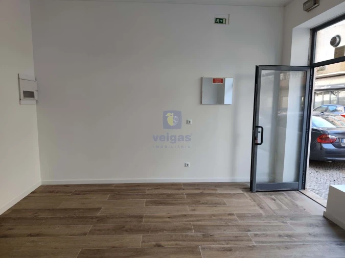 Negócio para Venda em Baixa da Banheira e Vale da Amoreira Foto 4