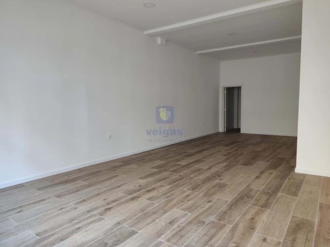 Negócio para Venda em Baixa da Banheira e Vale da Amoreira Foto 5