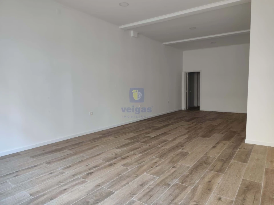 Negócio para Venda em Baixa da Banheira e Vale da Amoreira Foto 5