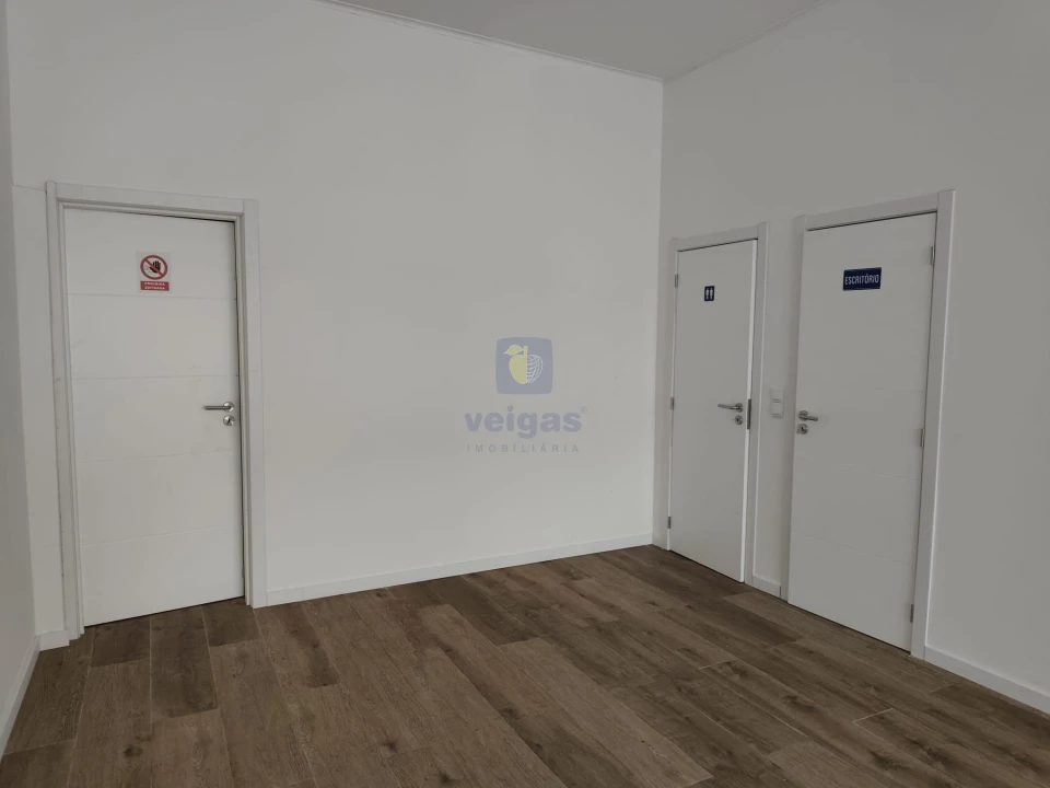 Negócio para Venda em Baixa da Banheira e Vale da Amoreira Foto 8