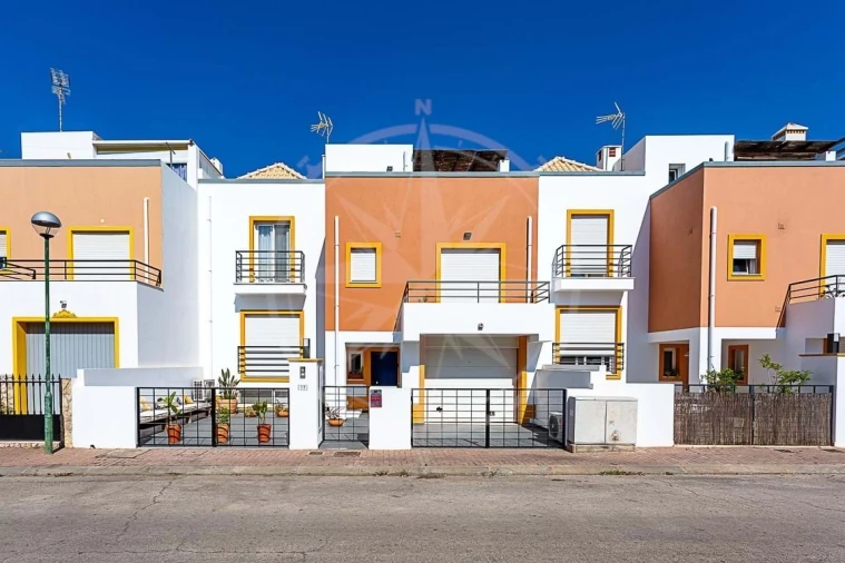 Moradia T4 para Venda em Tavira (Santa Maria e Santiago) Foto 3