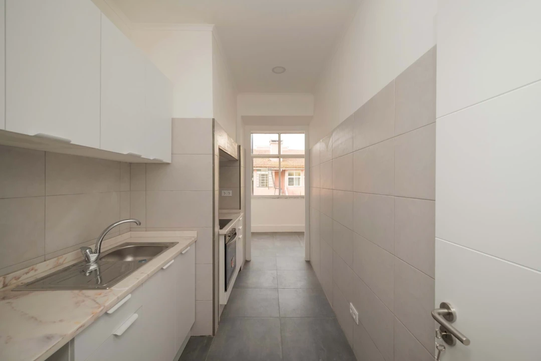 Apartamento T2 para Arrendamento em Arroios Foto 19