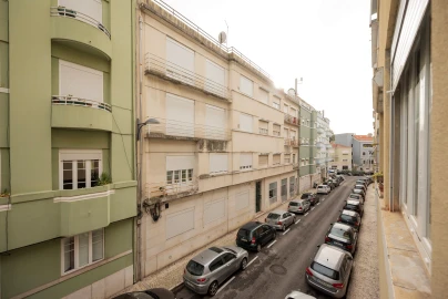 Apartamento T2 para Arrendamento em Arroios