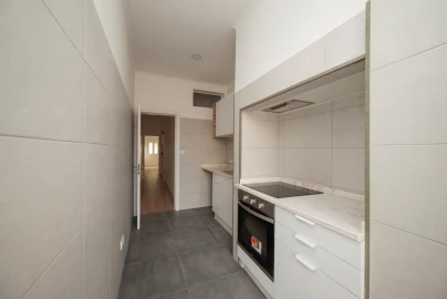 Apartamento T2 para Arrendamento em Arroios