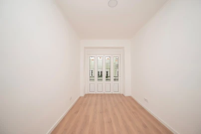 Apartamento T2 para Arrendamento em Arroios
