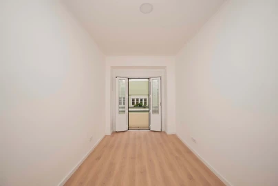 Apartamento T2 para Arrendamento em Arroios