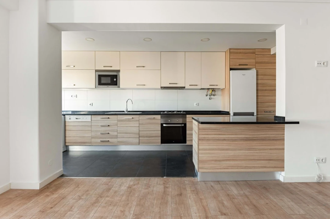 Apartamento T3 para Venda em Algés, Linda-A-Velha e Cruz Quebrada-Dafundo Foto 3