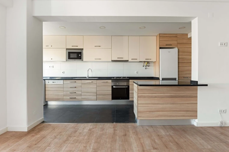 Apartamento T3 para Venda em Algés, Linda-A-Velha e Cruz Quebrada-Dafundo Foto 3