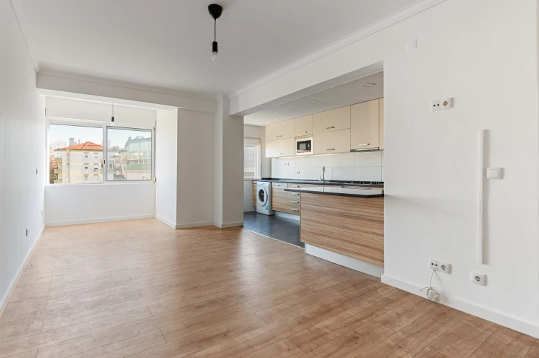 Apartamento T3 para Venda em Algés, Linda-A-Velha e Cruz Quebrada-Dafundo Foto 1