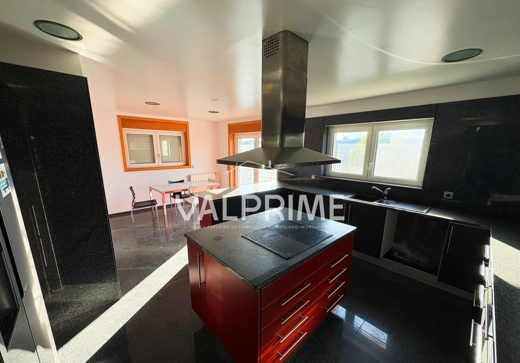 Moradia T4 para Venda em Valongo Foto 17