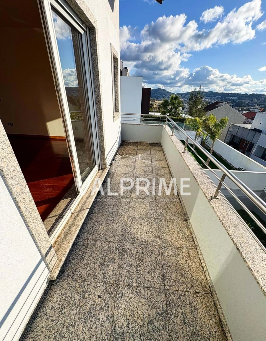 Moradia T4 para Venda em Valongo Foto 27