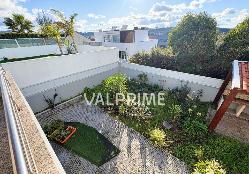 Moradia T4 para Venda em Valongo Foto 20