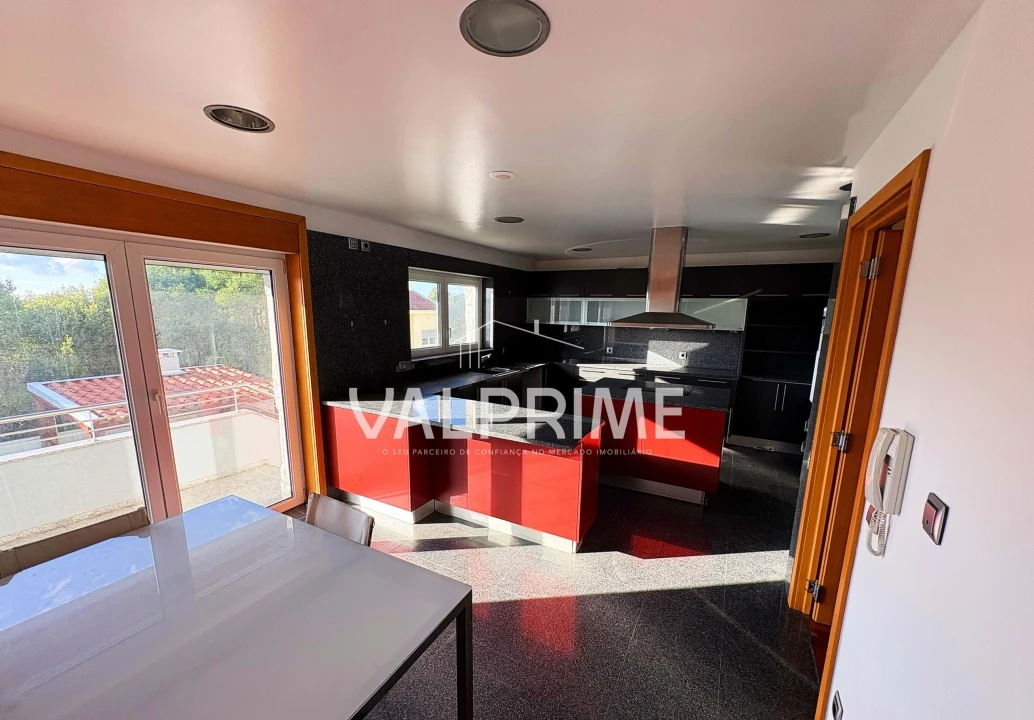 Moradia T4 para Venda em Valongo Foto 13