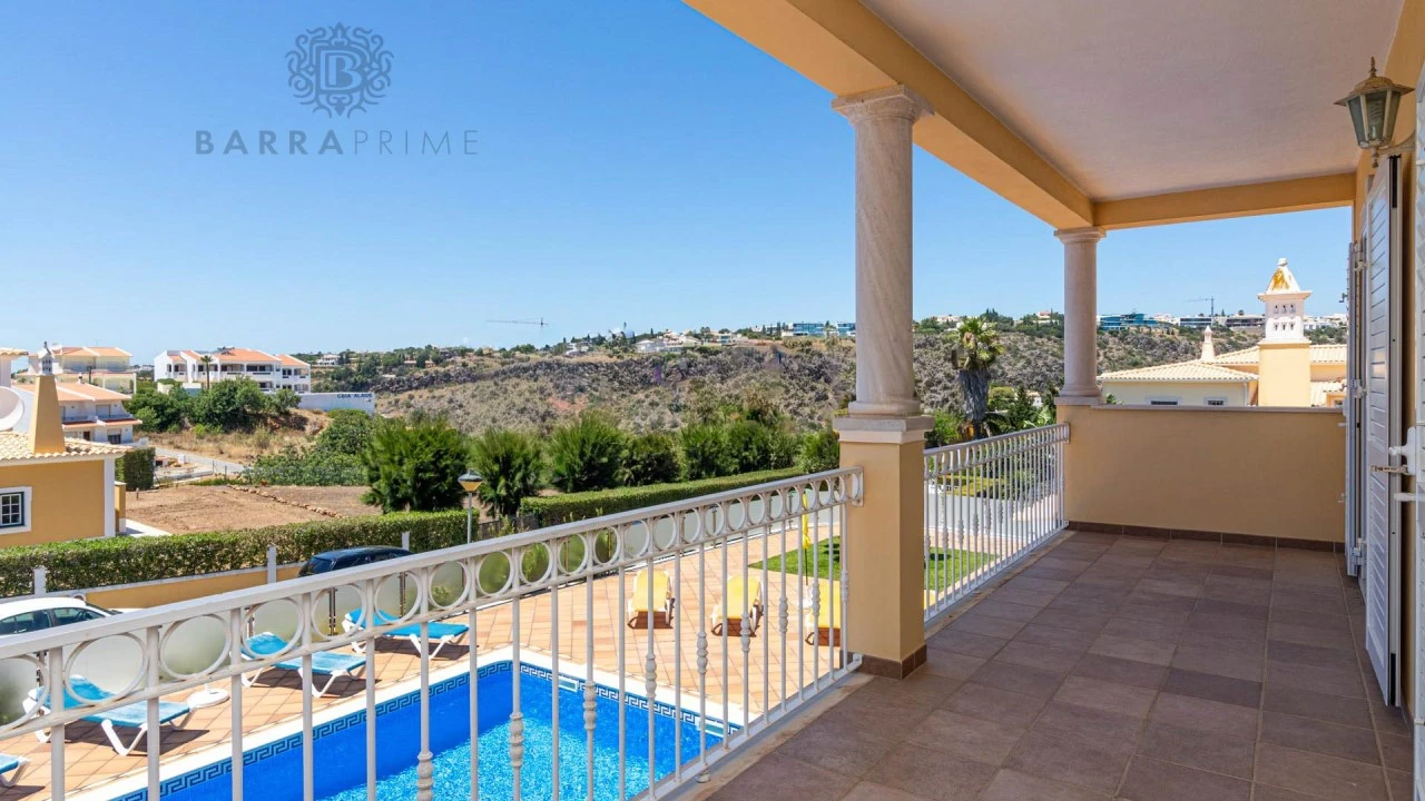 Moradia T4 para Venda em Albufeira e Olhos de Água Foto 21