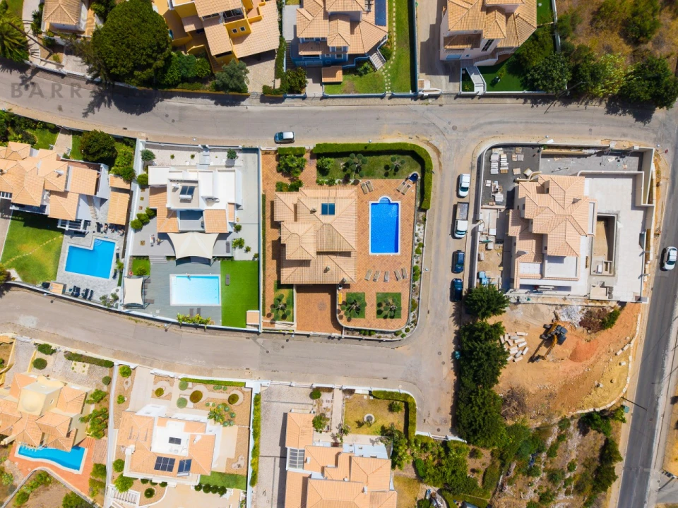 Moradia T4 para Venda em Albufeira e Olhos de Água Foto 42