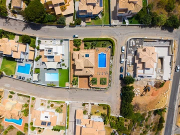 Moradia T4 para Venda em Albufeira e Olhos de Água